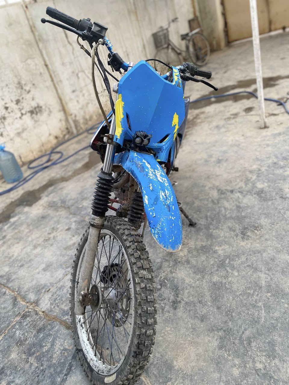 سلام عليكم عندي هاذ قفاز لبيع موديل ٢٠ جسم كول بلاد بس محرك ٢٠٠ جني نشاط فول اي عيب مابي مكان كركوك فيلق


**إذا كنت صاحب هذا الإعلان وتريد حذفه لأي سبب، رجاءا أرسل رسالة إلى الدعم الفني**