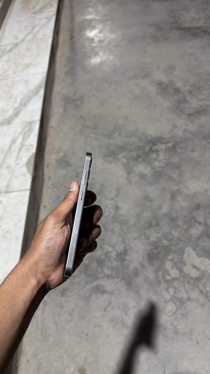S24 plus
الجهاز نضيف مثل ما موضح بالصور + كارتونته وملحقاته موجوده 
ذاكره 512 شعندك سامسونك مراوس نزل بالتعليقات


**إذا كنت صاحب هذا الإعلان وتريد حذفه لأي سبب، رجاءا أرسل رسالة إلى الدعم الفني**