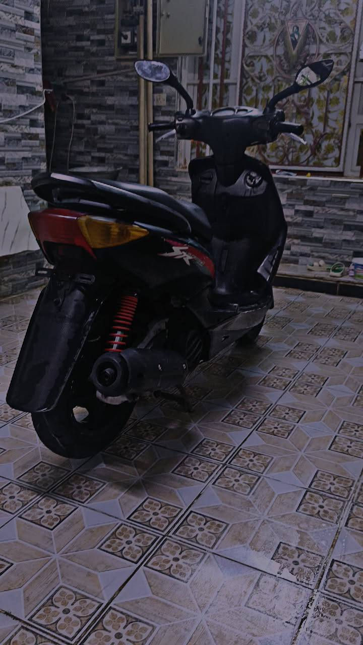 سلام عليكم دراجه سكنس نثيه للبيع دراجه كفاله عامه بس بدايه اكاج بيه
سعر الدراجه650مكان بغداد متواجد واتساب ***********
