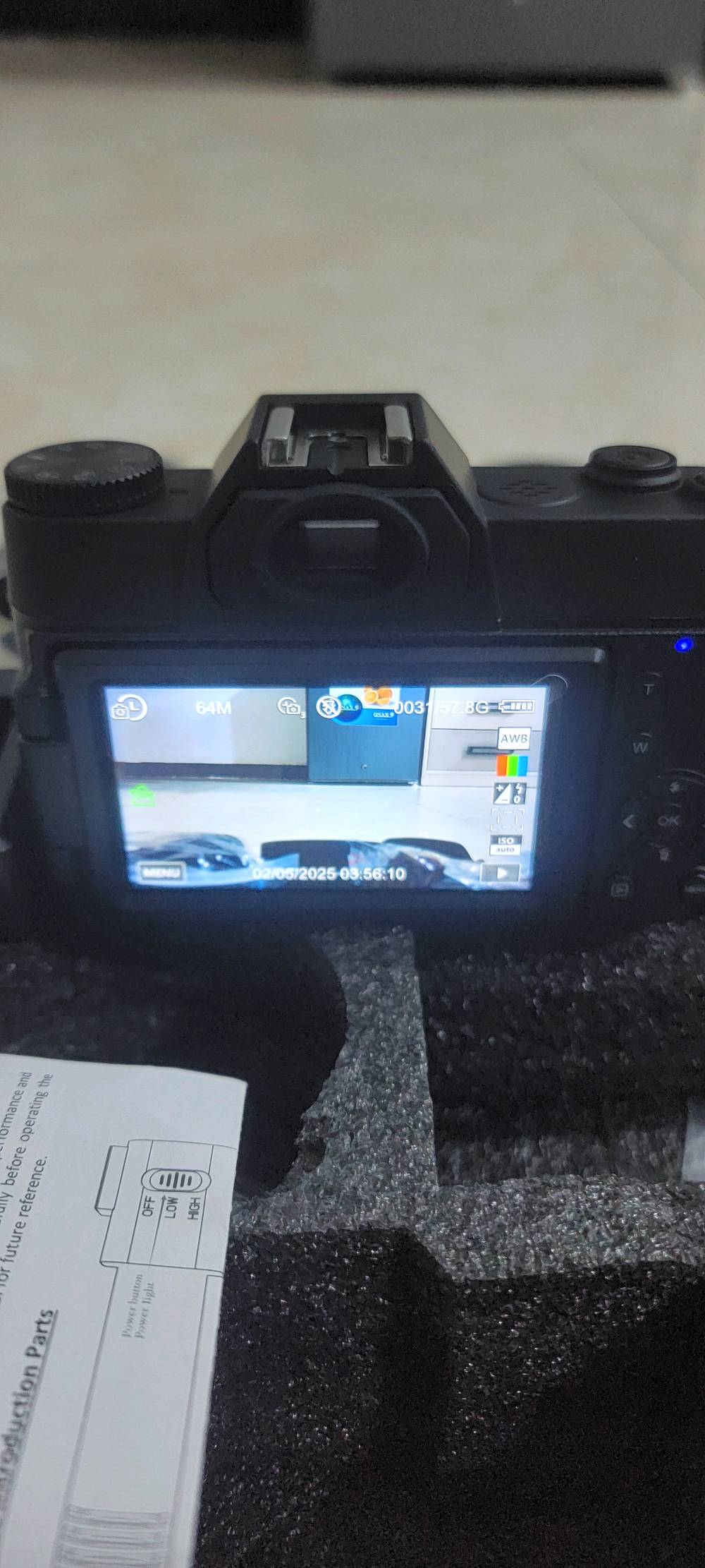 كامرة صور وفيديو 6k مع كامل ملحقات مايك وبطارية وشاحن بطارية ورام مكان بغداد الشعب