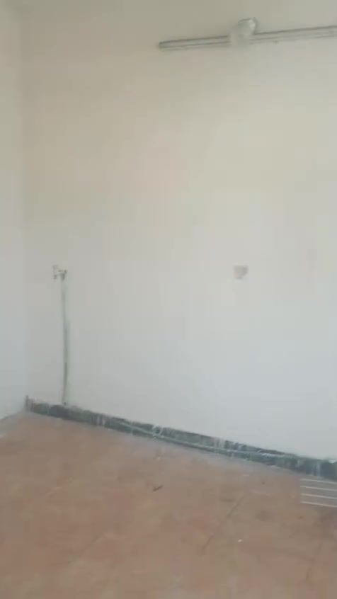 للايجار للايجار

شقة طابق اول 
العنوان النجيبيه قرب جسر الكرمه داخل لنجيبيه

تحتوي غرفتين صاله مطبخ صحيات الايجار
400 قفل
تصلح سكن طلاب او عائله صغيره

اي استفسار
***********
عقارات الموده
