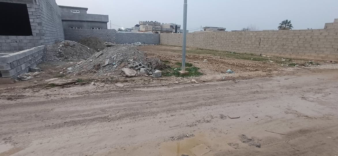 السلام عليكم
للبيع قطعتين بالخلف الخضر قريب ع الجامع 
الواجه ١٨ متر والنزال ٢٨ المساحه الكلي ٥٠٤ 
#السعر ٣٥ وبيها 
***********
