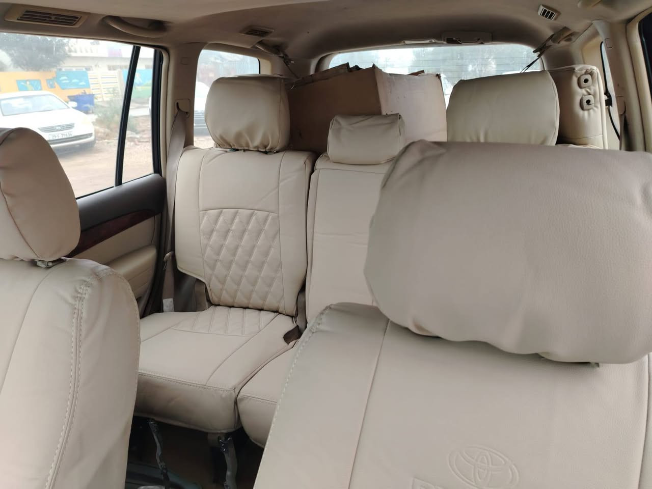 السلام عليكم للبيع 
برادو 2009 خليجي محرك 6... 4000 
تحكم ستيرن 
فتحه سقف 
رقم بغداد
سنويه رقم دولي 2030
الاتصال على الرقم ***********.
