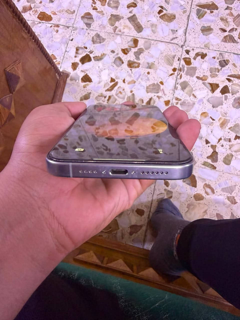 سلام عليكم البيع أيفون 15برو ماكس بطاريه 89/ الذاكره 256 غراضه كامله ويا جهاز كلش نضيف شخط مابي السعر مليون و١٥٠ مكان بغداد الراشديه حي الانتصار رقم الهاتف ***********
