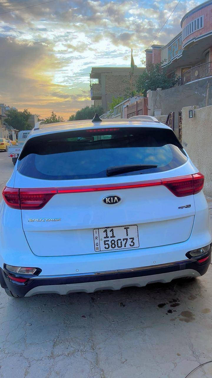 تحيه طيبه السلام عليكم
كيا سبورتج خليجي(جيتي لاين)  
 موديل2019
ماشية 102  km الف
 فول 1/1 

موصفاتها : 
مكينة 2000 
بصمةتشغيل
وبصمة ابواب 
وبصمة صندوك
بانوراما
ترحيب عند الاقتراب
شاحن واير لس
مري شفط 
جنطه كهرباء 
لد نهاري  + بك لايت LED 
لايت ضباب
ويل كب 19
كشنات جلد + كهرباء السائق والصدر
مود درايف DRIVEMODE 3انضمه
ستيرن رياضي  حرف Dمختوم بجيتي
تحكم ستيرن فول مع تحكم بلوتوث
قطعتين تبريد امامي خلفي 
سايد بريك بصمة 
زراگه لايت
لايت اوتو
اريل نفكيشن
حساس امامي
حساس خلفي
نضام منحدرات
5 ويل مال جيتي
شفتات ستيرن
شاشة اعطال
بيها بارد ع كد شبر حافة البنيد 
رقم بغداد باسمي تحويل مباشرة 
السعر 207$ 
العنوان بغداد 
رقم الهاتف ***********
