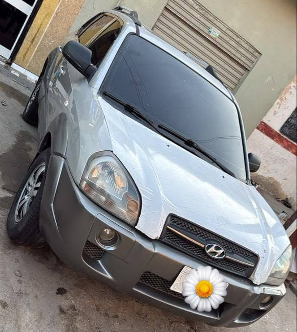 البيع في بورتسودان*
توسان 
موديل 2007
اتوماتيك
مكانه صغيرة crdi
ترخيص كسلا 
الوقود جازولين
عربيه جاااهزه 
السعر 41
600 عموله من المشتري 
0909551735        0126207373


**إذا كنت صاحب هذا الإعلان وتريد حذفه لأي سبب، رجاءا أرسل رسالة إلى الدعم الفني**