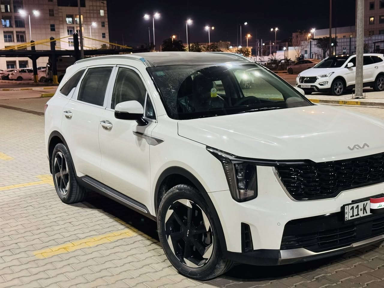 السلام عليكم  
سونتو 24 بانوراما 
كفاله عامه من كلشي كفاله حتى من الشخط الرصعه 
بعدها بوضع الشركه بمعنى الكلمه

مكان السياره النجف قريه الغدير 

السياره ماشيه 33 حقيقي 
رقم بغداد 
السعر 325 وبيها مجال بسيط
 
مراوس او بيع حسب القناعه 
 *********** واتساب
