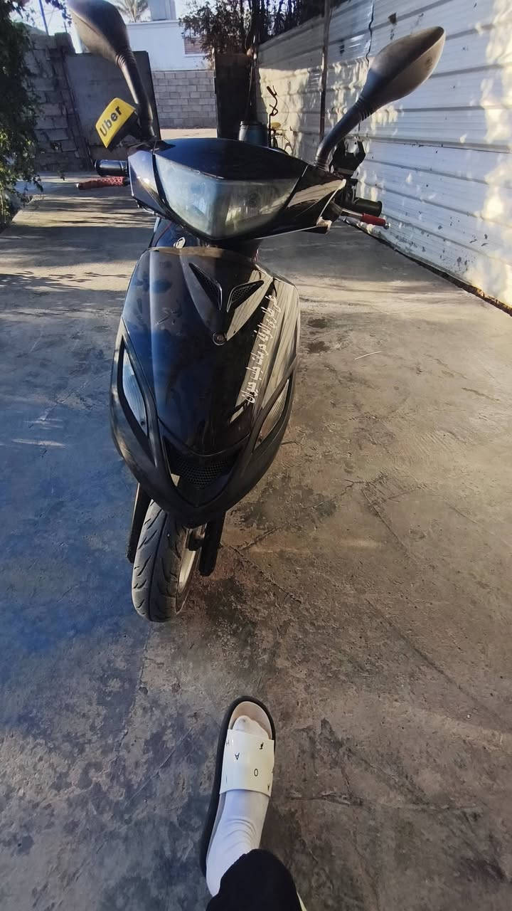 السلام عليكم دراجه ماكس مضلع للبيع دراجه نضيفه من كل نواحي السعر 450وبيها مجال هذه  رقمي بي واتساب ***********
