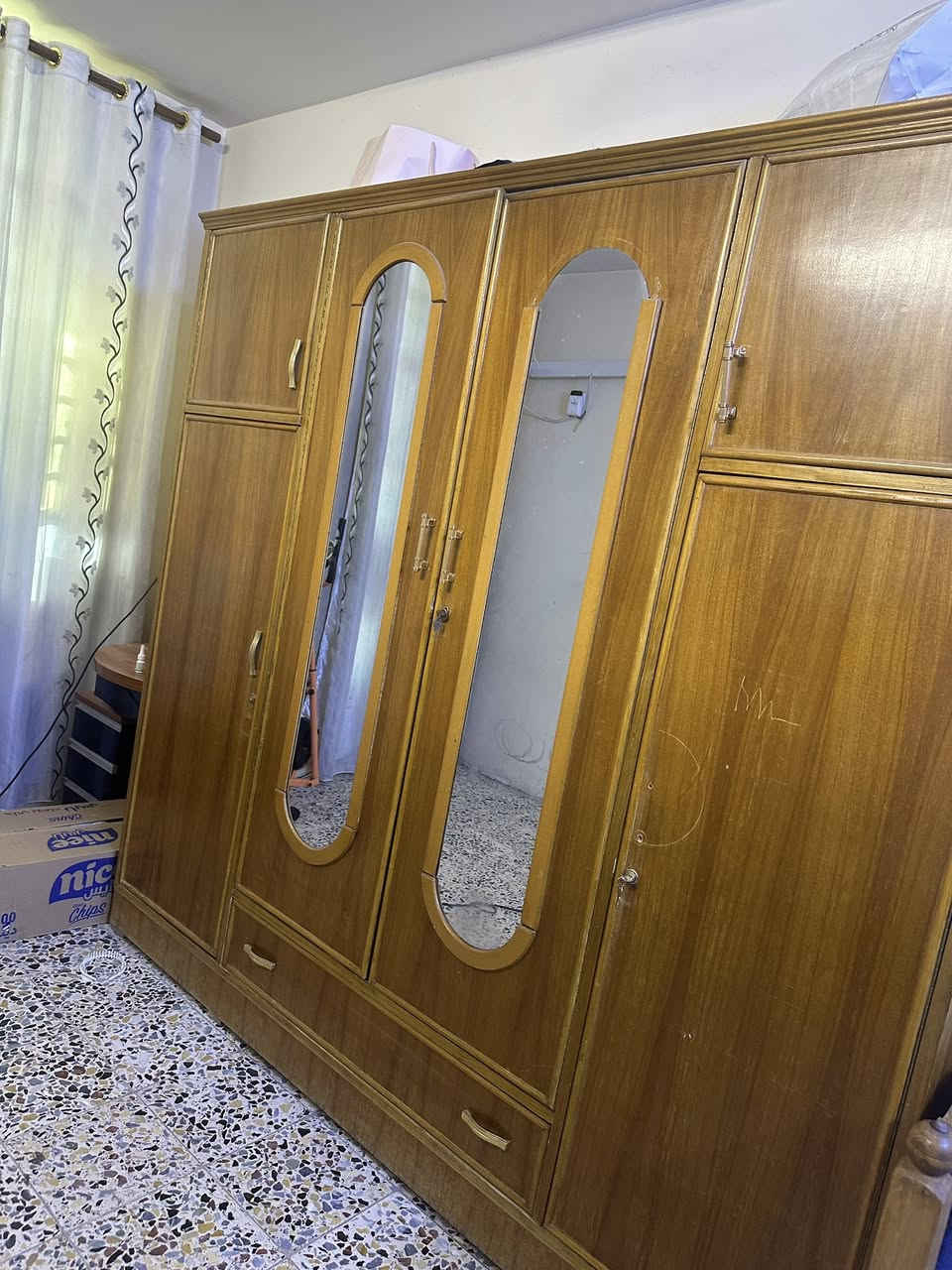 التواصل على الرقم ***********
