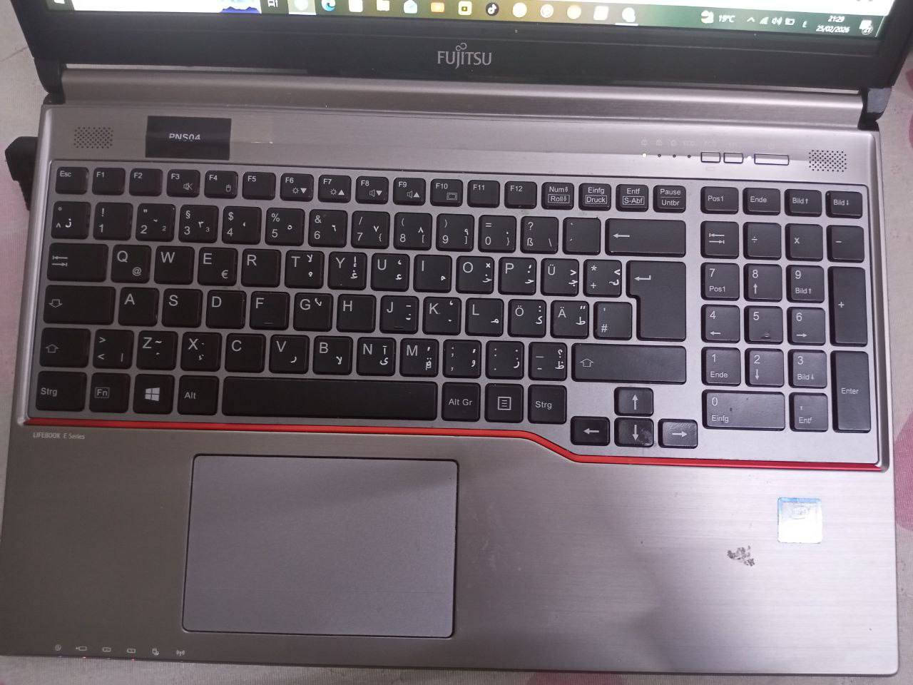 لابتوب فوجستو كوراي فايف جيل ٦ رام 8 ssd256 بطاريات عدد 2 يعني انسه شحن حجم شاشا 15.6 انش فول اشدي  بل كرت شاشا داخلي 2 جيجا تنزل GTA وPES 21 فيفا 19  اساسن كريد روج محتويتها شاحنه اصلي نص ساعه مفوله بيها بس هذه لأسود من شلت تغليف مالها صار هيج  سعره 120  رقم هاتف *********** وتساب فقط  أو مراوس بجهاز
