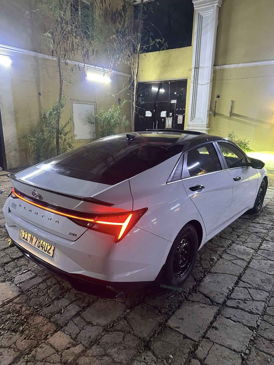 سلام عليكم
النتره موديل 2021 خليجي فول فتحه بصمه تشغيل عند بعد جنطه ذكيه اشاره ترحيب باليدات مري شفط مكفوله كفاله عامه سياره بلاديه  كير محرك تبريد كله شغال بس بيه شخط بالجاملغات الاماميه والبنيد بسيطه  بسمي السعر 160 مكاني كربلاء ***********
