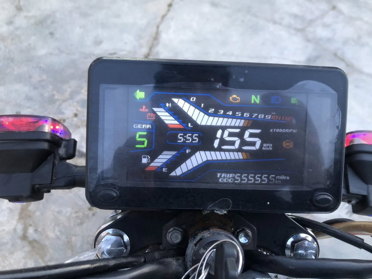 سونیک 24 مامفتوح. شڕط.  نضیف   شرای خابرنی.  لو. تعال خاص.    موشرای. لایتعامل.   مکانی. کرکوک 
***********
