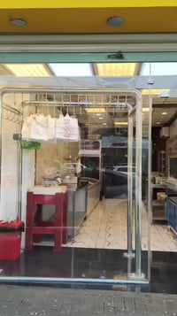 عندي هاي الاغراض مستخدمه بس جديده للبيع بغداد 07737627265