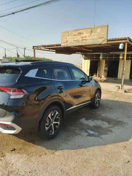 سلام عليكم شبورتج 2025 LX فول موصفات فتحه شحن لاسلكي كشنات تتفا كهربائي صندوك كهربائي رادار إمامي السياره زيرو ماشيه300 كيلو امبدل بيها بنيد ومصبوغ باب خلفي مكفوله من دواخل المكان بغداد رقم الهاتف *********** سعر 190
