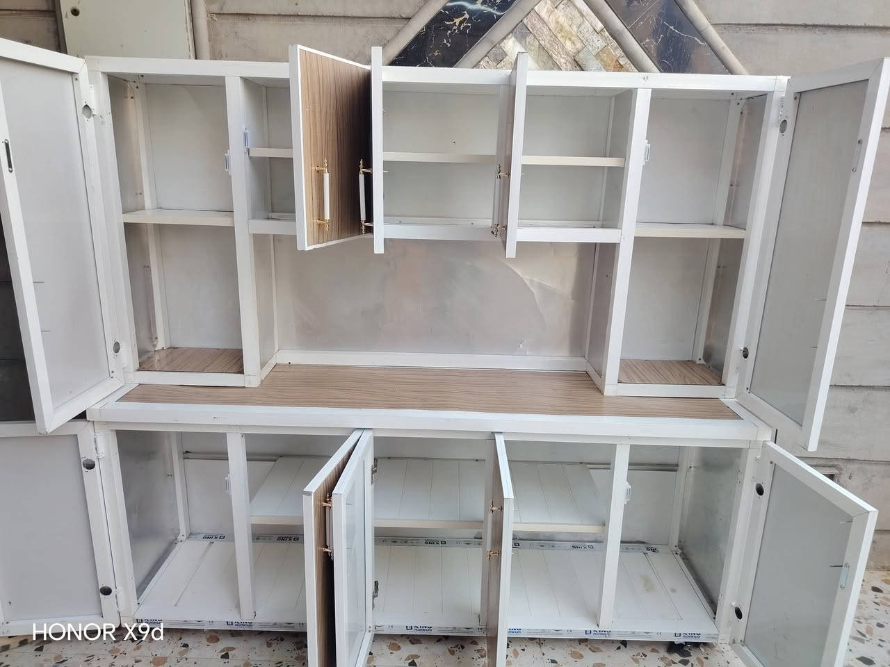 كاونتر قطعتين فقط بدون سنك مابي عيب السعر 170وبي مجال *********** مكاني كركوك حي الحجاج
