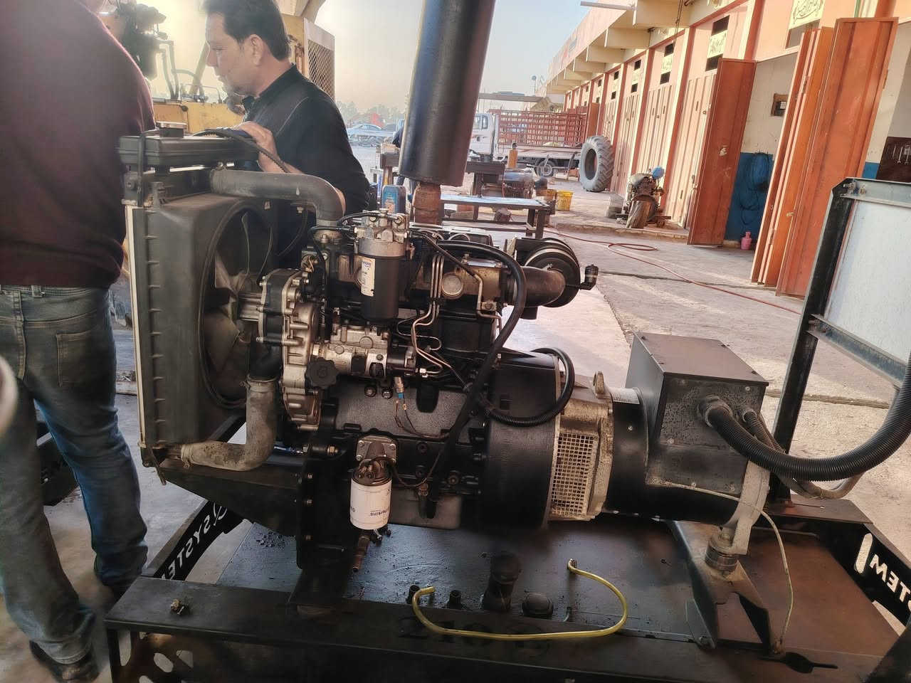 السلام عليكم اخوان مولدات بيركنز 3سلندر انگليزي أصل كامل شغال 30KV. اي إستفسار
***********
