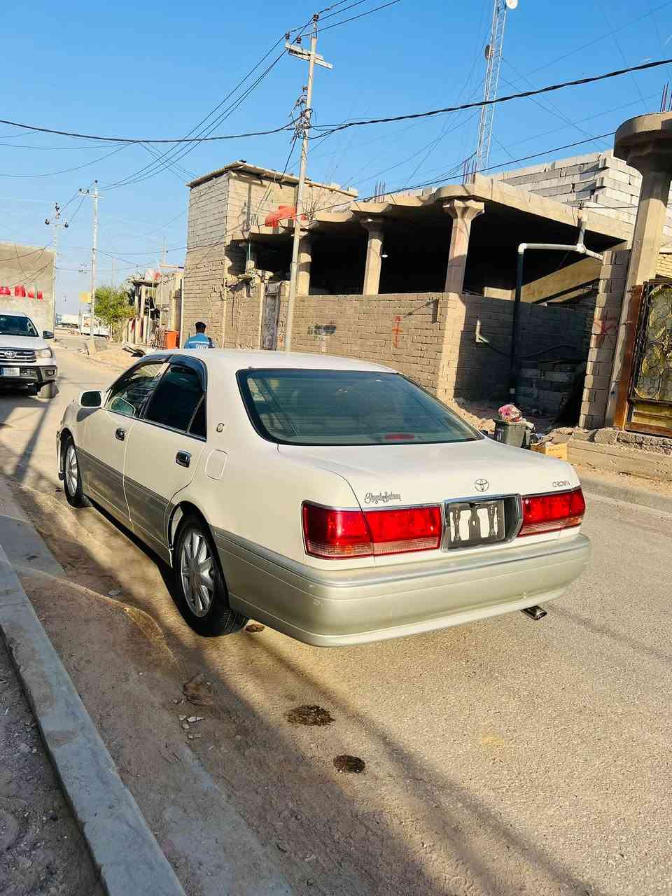 ‏سلام عليكم شباب ملكة للبيع قصر إمارة فقط سيارة شرطة التحويل رقم بصر***********
