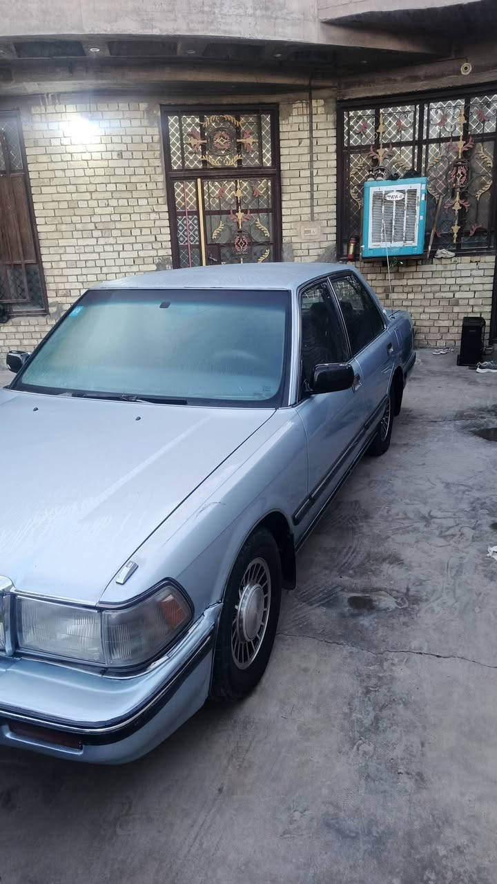 السلام عليكم سوبر موديل ٨٨ رقم بغداد دولي محرك نضيف كير اوتماتيك يسره بلاد مابيها صبغ فقط الدعاميات تبريد شغال السعر ٧٥ مكانها بغداد *********** أو ***********
