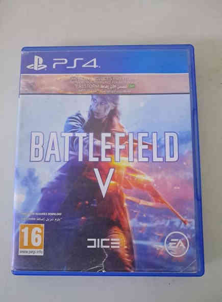 السلام عليكم 
بلي 4 سلم اونلاين مستعمل ما مفتوح و لا مصلح
مع 5 أقراص
جديد ups + و جويستك اصلي واحد فقط
405 gb : الذاكرة
السعر 260
للتواصل : ***********
متوفر واتساب
