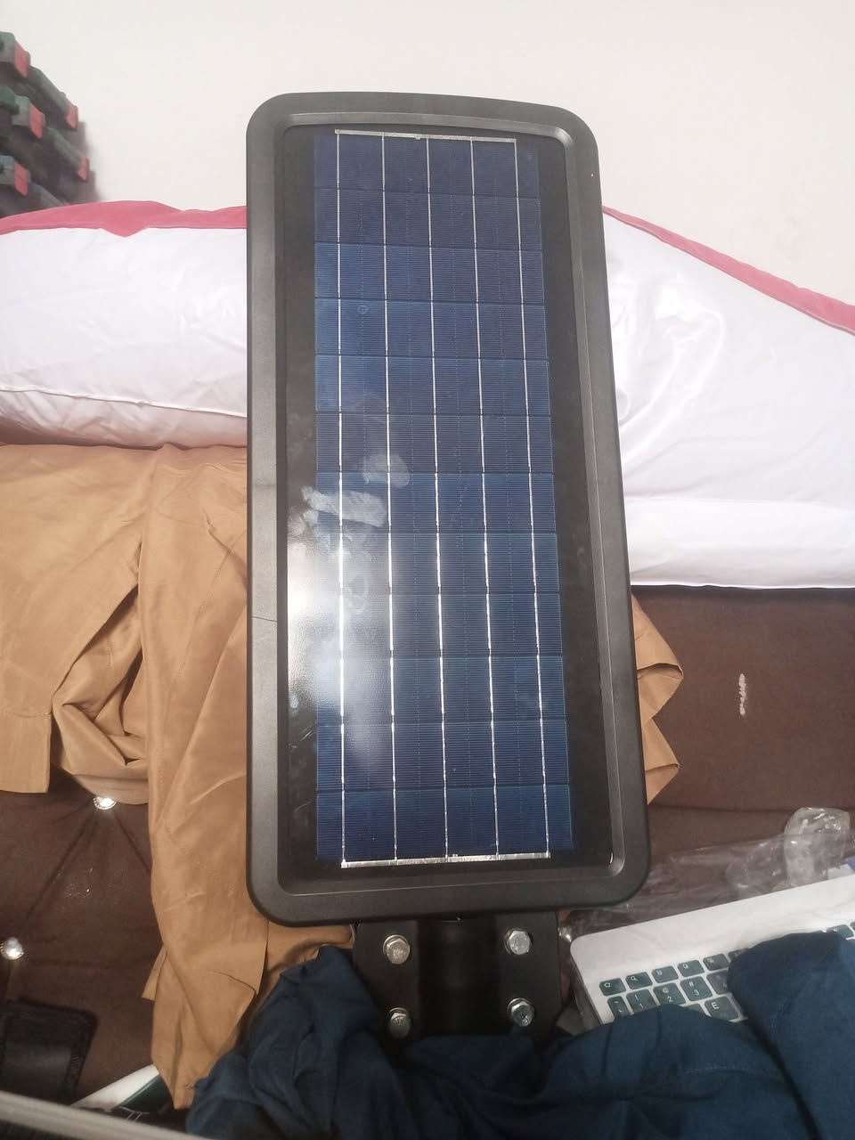 بلاجكتور ينشد بلتيل خارجي ضد الغبار والماء بس سنسر يطفه وشتغل بليل بي سنسر يخفت الاضاءة اذا ماكو حركه من تصير حركه يشتغل فول بي ريمونت موقت بلوقت ليعجبك يطفة تايمر الاضاءة مالته يضويلك عمارة السعر ٢٠ مع التوصيل


**إذا كنت صاحب هذا الإعلان وتريد حذفه لأي سبب، رجاءا أرسل رسالة إلى الدعم الفني**