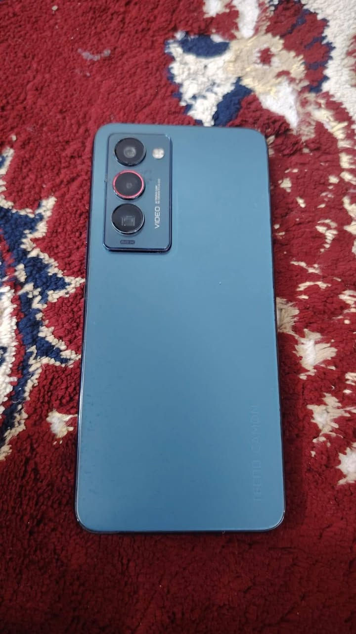 السلام عليكم توفر اجهزة مستخدمه نضيفه جدا
الاول ب اسم tecno camon 18 premier 
بسعر 150 وبي مجال 
وثاني اسمه infinx hot 12 play 
بسعر 125 قفل 
للتواصل خاص او واتساب ***********
