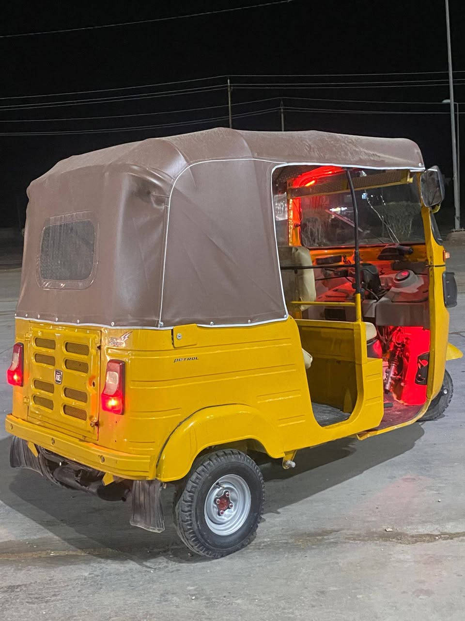 سلام عليكم تكتك نهايت 19 داخله 20 
للبيع جاهزه من كلشي كله جديد اوراق اصولي شرط ترقيم سعر 4900 بيها مجال مكان واسط قضاء الحي رقم *********** @إشارة
