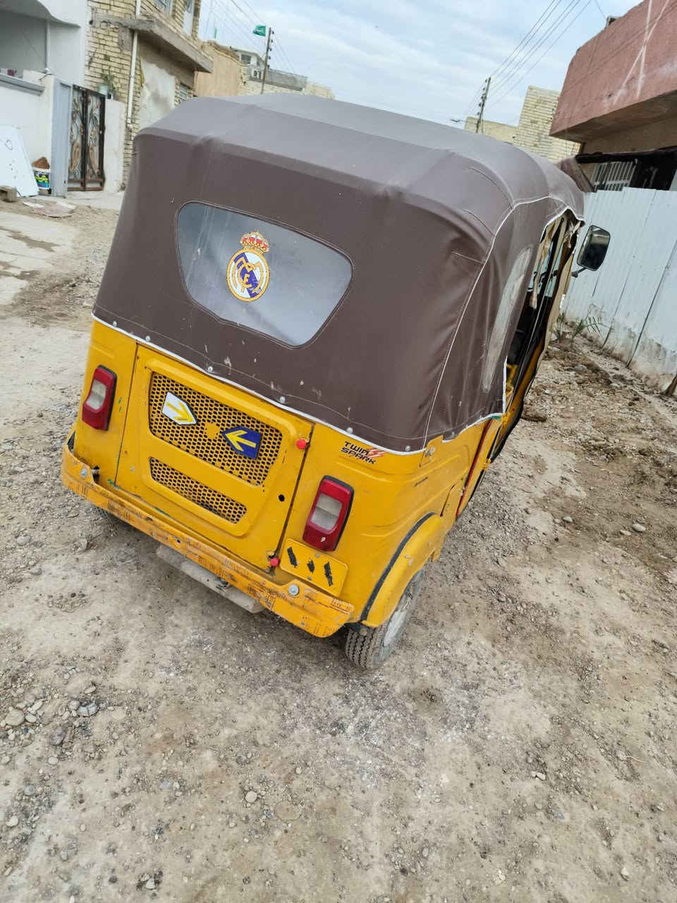 السلام عليكم تكتك ٢٠١٩ محدثه ٢٠٢١ للبيع رقم و سنويه بأسمي مكاني الراشديه قريه البدعه الشراي يتصل و يتدلل ***********
