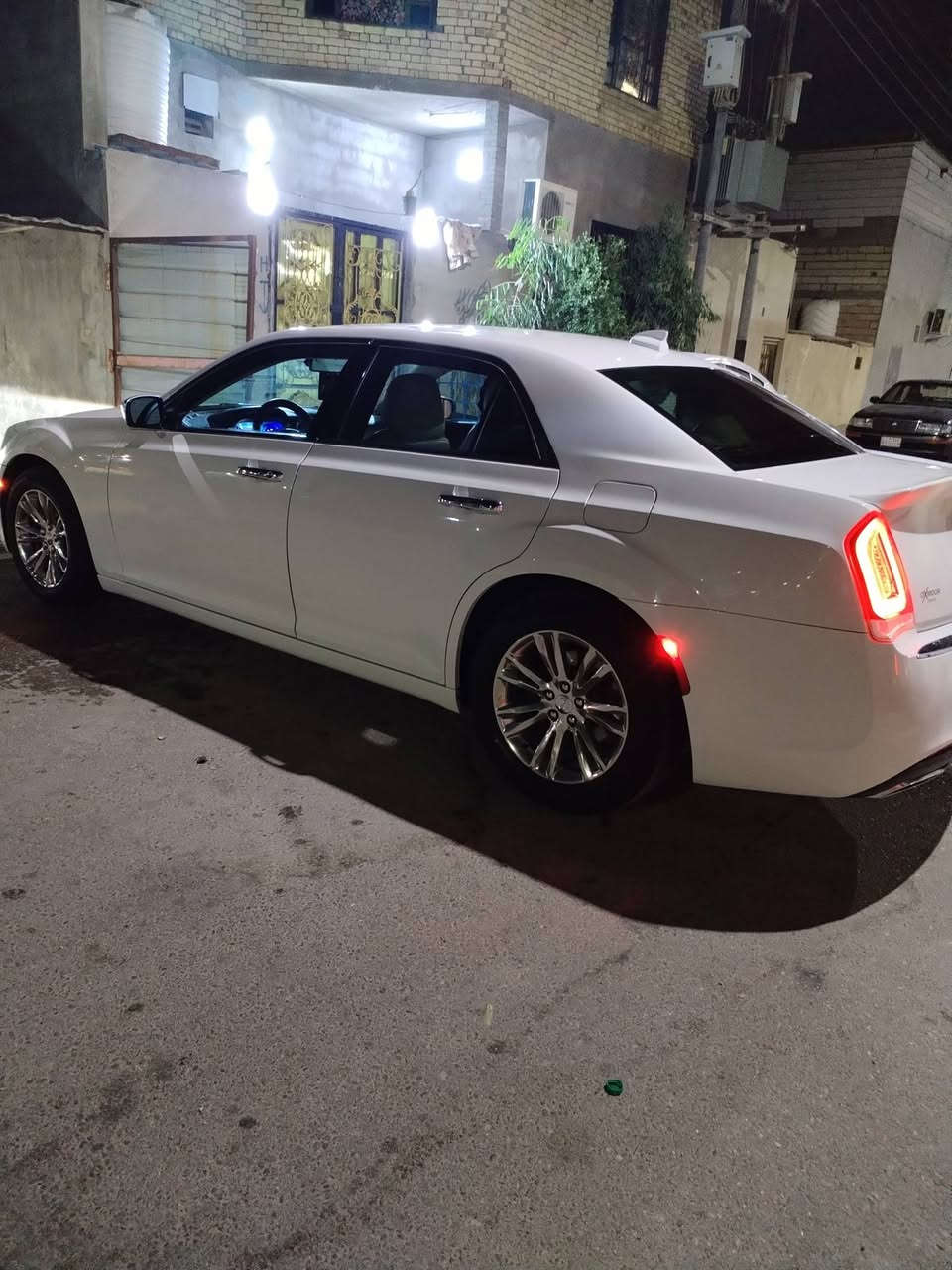 سلام عليكم البيع وبامه مديل 21 اصل 18 السعر 185بيهه مجال قليل *********** مكان السياره بصره
