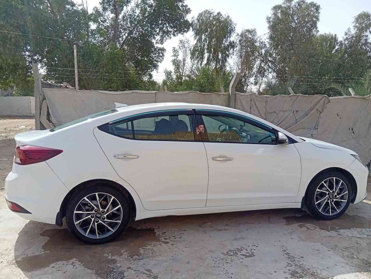 السلام عليكم النترا موديل 19 شكل ال20 محرك 2000 خليجي رقم اربيل بيها 5 قطع واحد تبديل فقط تبريد كير محرك كفاله مكاني نجف *********** عارضهاب110 وبيها مجال
