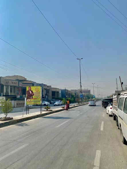 سلام عليكم
دار للبيع يعتبر ارض في منطقة الشعب شارع الأسواق المركزية 
الواجهة ١٦ والنزال ٢٨،٥
يباع كامل او حسب التقطيع 
وجهات 4-5-6-7-8*28
للتواصل على الرقم ***********
