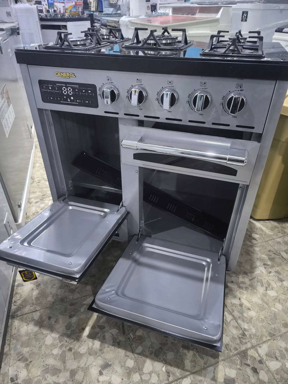 تحيه طيبه 
طباخ بلتن+كاونتر موديل ايطالي 5 مشاعل سطح زجاج 
يتوفر بلونيين 
الابيض 
الرصاصي 
تجدونها لدى معرض مشتاق العذاري و اولاده للوكلات التجارية 
***********
