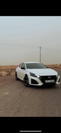 سياره ألتيما SR ماشه 40الف وارد أمريكي  حادث بصيط جدا جدا  للتواصل (07...