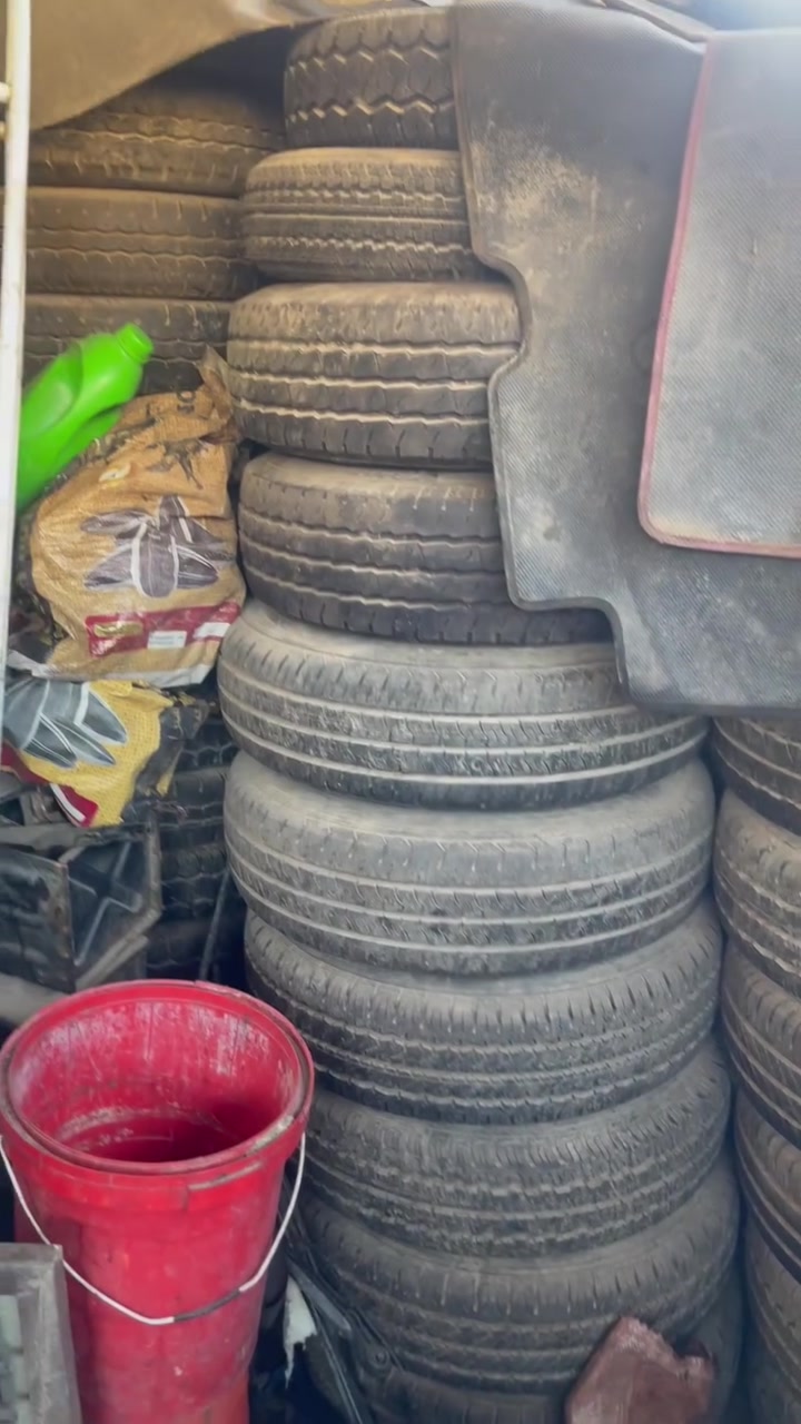 السلام عليكم عراض كيه
تايرات فحل مع ويل أربع زواج زيرو والباقيات وزوجين استعمال قليل 

دعاميات خلفيه مال فحل وحده بيهة ضربه تتعدل 

تايرات قماره وربع امامي وخلفي مع ويل جدد نضاف 

سلف عدد 2 داينمو 1

بجم من مديل 2008 لحد 2016بنيد وماصدات ودعاميه جمله ومفرد 

خاص ما متواجد 

واتساب متواجد 

***********

مكان بغداد البلديات
