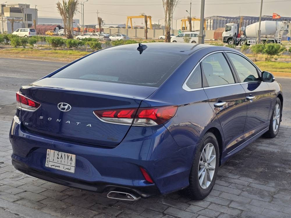 سوناتا 2018 بصره حره 
حادثها باب السايق والجاملغ والبنيد يعني 3 قطع تبديل الباقي كفاله
ماشيه 128 الف
مكينه 2400 GDI
السياره جاهزه 
السعر 110$
مكاني بصره 
للاستفسار *********** البصرة, العراق
