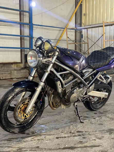 سلام عليكم 
بطح سازوكي  لون مميز 
مكفوله من كلشي  مكينه بضمان انطيهه 
ونصبتهه اتخوف كدامك 
مكان ديالئ  سعر 13 قابل للتفاوض 
او مراوس بوكسر مرقم لغراض عمل 
*********** واتساب او خاص
