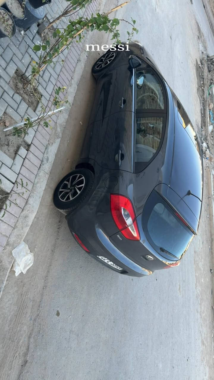 يالله ريو مديل. 2014 فول السياره 1/1  خليجيه السياره سياره مابيها اي صرف محرك 1600 بس تنكر سلف تريد تحويل تريد وكاله  وتطلع رقم جديد وهزه جديده مراوس بيكانتو  او بيع    ماشيه 77لف مال دكتورة يعني مامتعوبه  للتواصل واتساب  ***********
