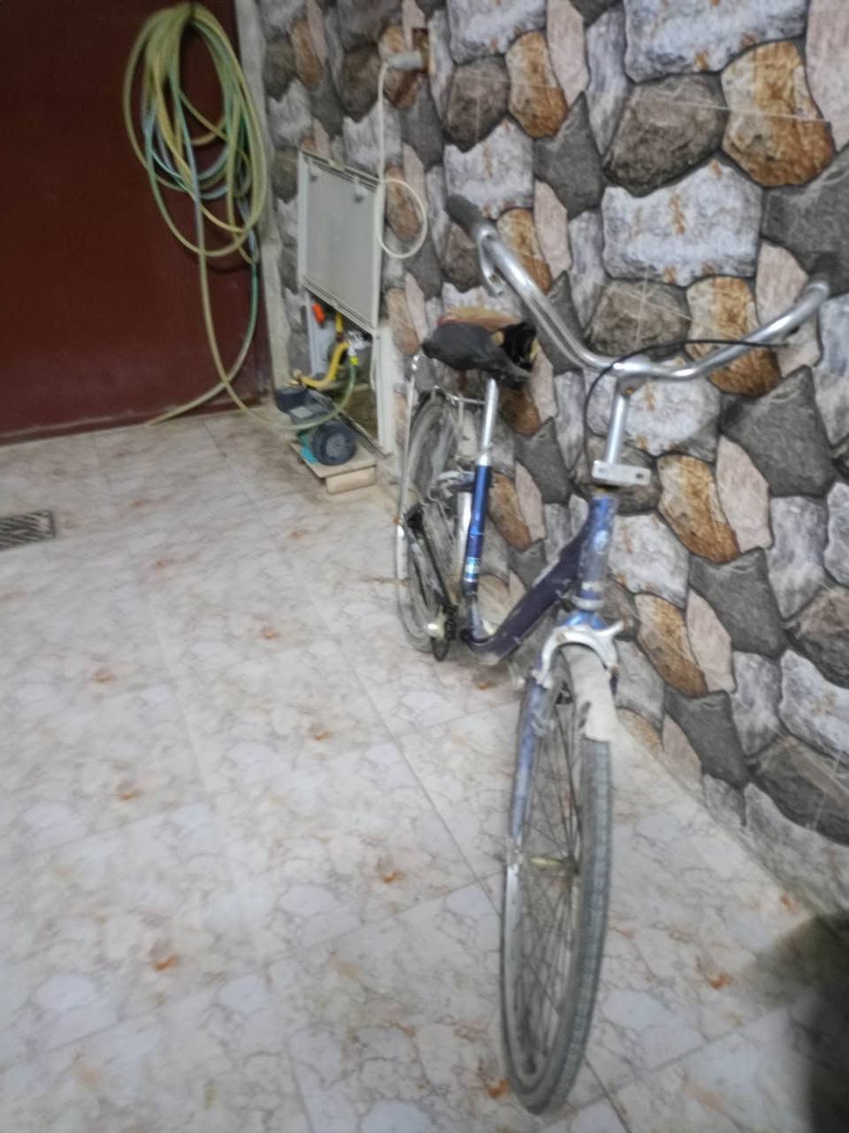 بايسكل للبيع
السعر 60الف
المكان حي المامون 
***********
