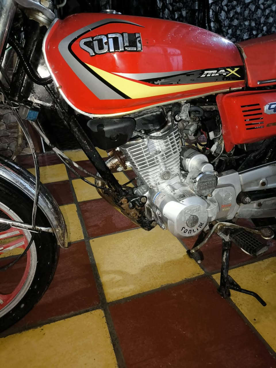 سلام عليكم دراجه سافان موديل 2022  اوراق اصولي مابيه اي نقص كهربائيات كلهن شغاله اربع اشاير بك لايت و لايت وسلف كلهن شغالات السعر 600 وبيه مجال مكاني بابل حله شارع 80 متواجد خاص و ع الرقم ***********
