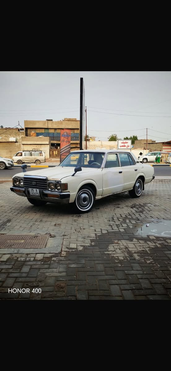 سلام عليكم
تويوتا كروان للبيع
موديل 79
رقم كركوك إنكليزي شرط تحويل 
عنوان بغداد

‏***********‏
