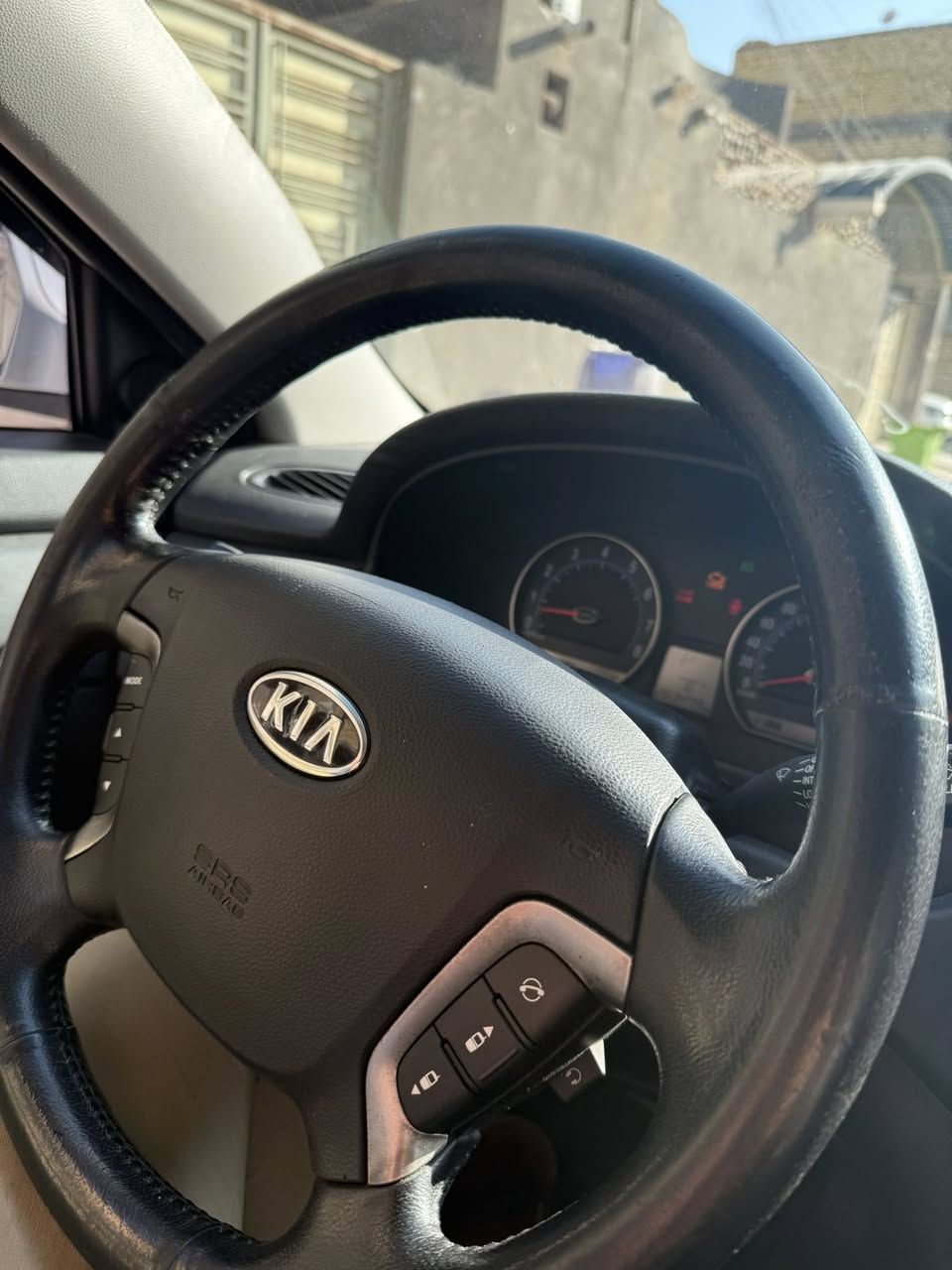 كيا اوبتيما 2008 
اصل 2000 دوش
( متومه بغداد اصلي كصه جنطه ) جديدة حيل بريحة الوكالة جاهزة تخم تاير جديد مسجلة بلي جاهزة كبل للشارع
حدادة 100 بدون اي نقص فول عدا الفتحه
كشنات جلد تتدفئة تبريد اشاير بل مري
تحكم جهتين 
مكاني ناصرية مركز 
***********
