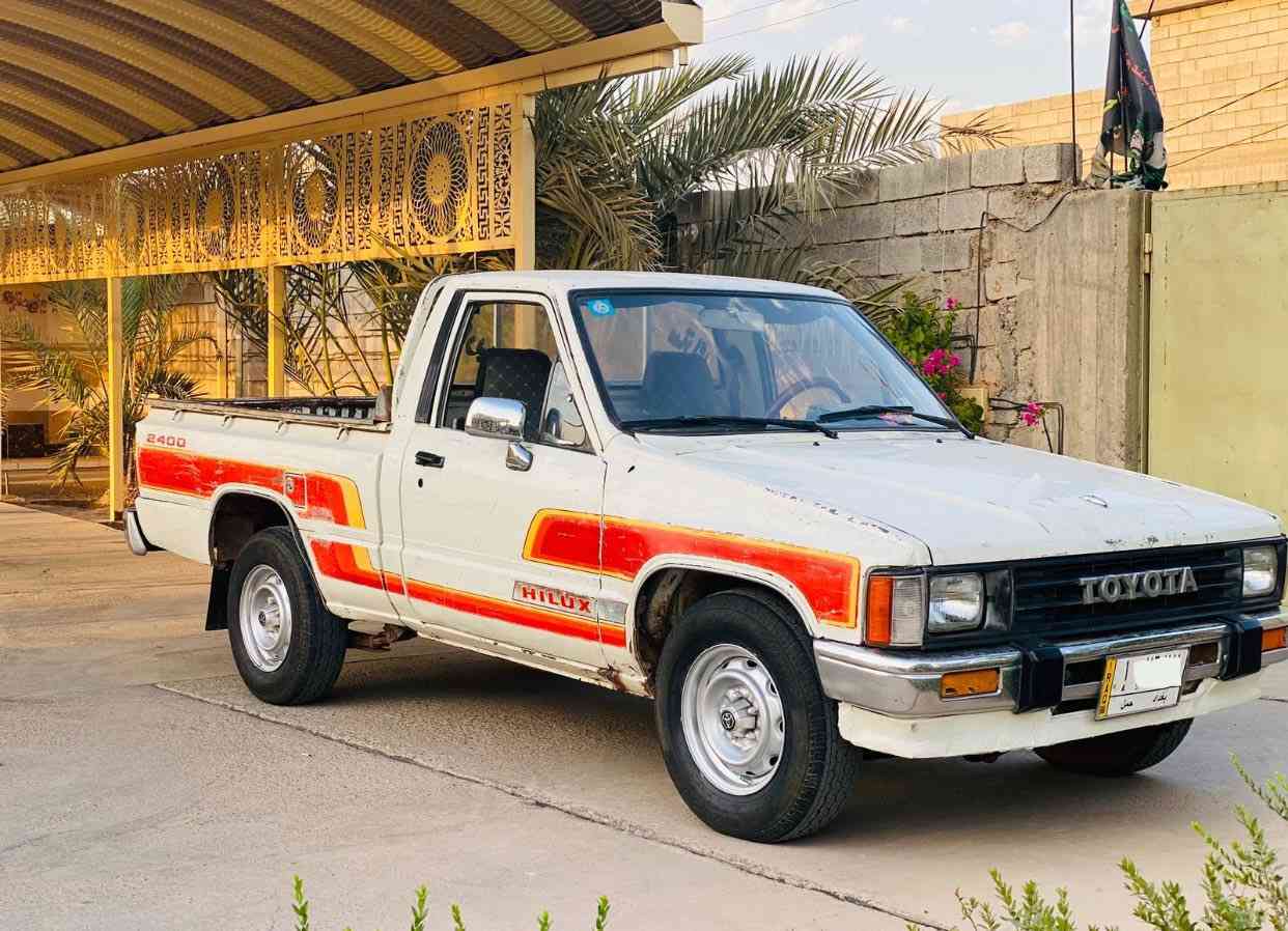 السلام عليكم للبيع بيكم 1988
رقم بغداد الماني سنويه 27
مكفوله كفالة عامه ( محرك حاويه
تخم تاير  السيارة ما ناقصه برغي 
مكان السيارة صلاح الدين/ بلد 
للاستفسار ***********
