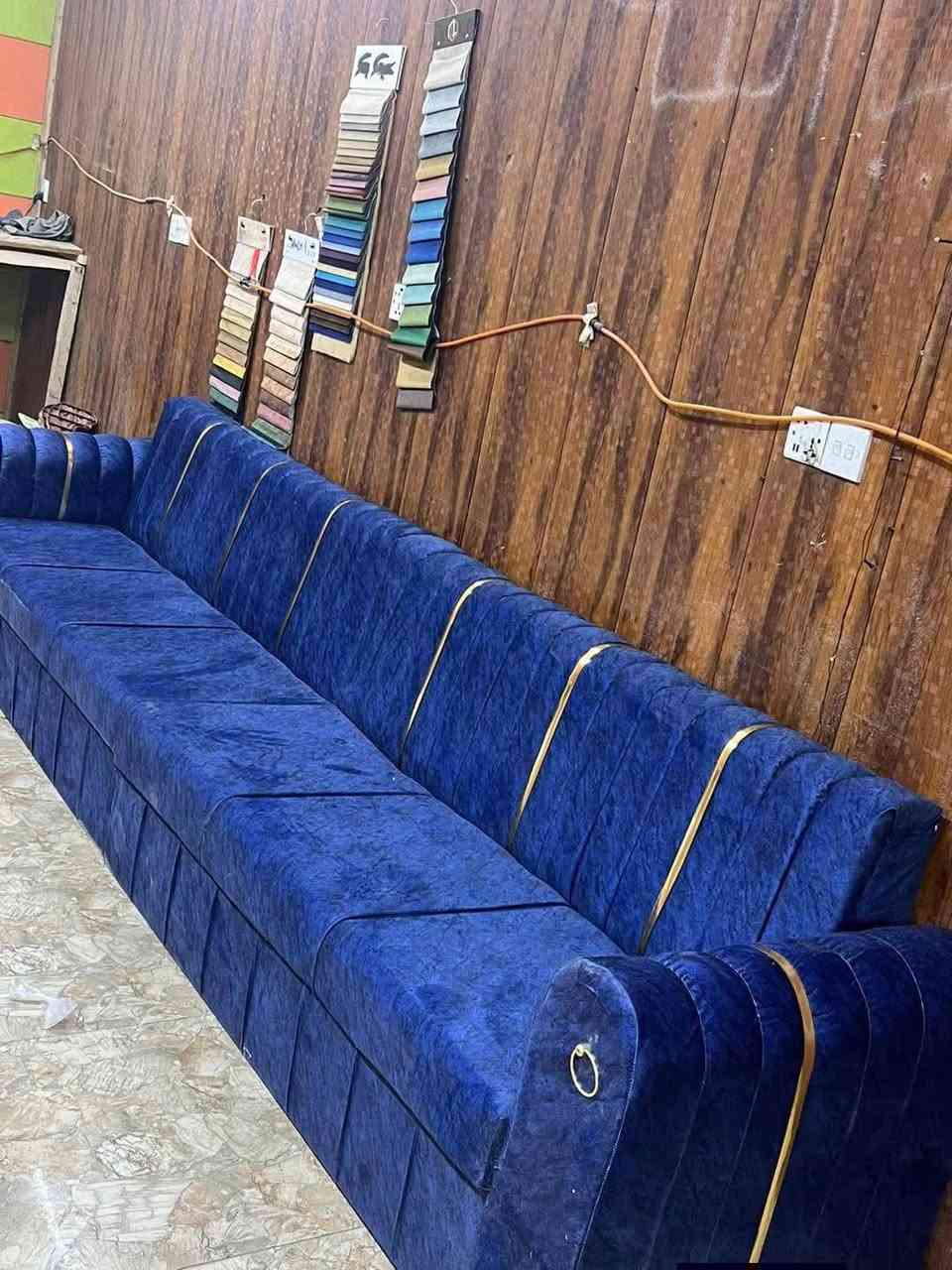 سعر المتر فقط 40 الف عرض فتره سبوع
​🌙 إعلان عيد الفطر المبارك - معمل ومعرض الأمير
​العنوان: عيدكم أفخم وأجمل مع معمل ومعرض الأمير للتخم والديوان!
​لأننا نعلم أن "قعدة العيد" لا تكتمل إلا بالراحة والفخامة، يسر معمل ومعرض الأمير أن يعلن عن توفر أحدث موديلات التخم والديوان العربي والتركي بأرقى التصاميم وأجود الخامات.
​✨ لماذا تختار معمل الأمير؟
​تفصيل حسب الطلب: نجسد أفكاركم واقعاً بأعلى دقة.
​خامات أصلية: أقمشة فاخرة، هياكل خشبية متينة، وإسفنج بضمان.
​لمسات عصرية: تصاميم تجمع بين الكلاسيكية والحداثة.
​🎁 اغتنم الفرصة الآن وجدد ديوانك قبل حلول العيد!
​📍 العنوان: ذي قار - سوق الشيوخ - طريق الكرمة.
📞 للحجز والاستفسار (واتساب / اتصال): ***********
