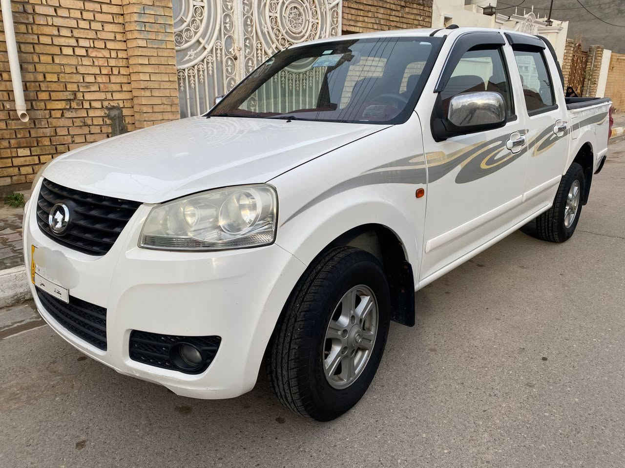 السلام عليكم للبيع كريت ول موديل 2016 رقم بغداد تحويل مباشر سياره مكفوله وجديده جدآ ماشيه 152 الف تخم تاير جديدماتخسر عليه الف جاهز من اي نقص وضع الشركه تدفئه شغاله تبريدشغال وضع الشركه السعر 90 وبيها مجال *********** واسط قضاء الحي
