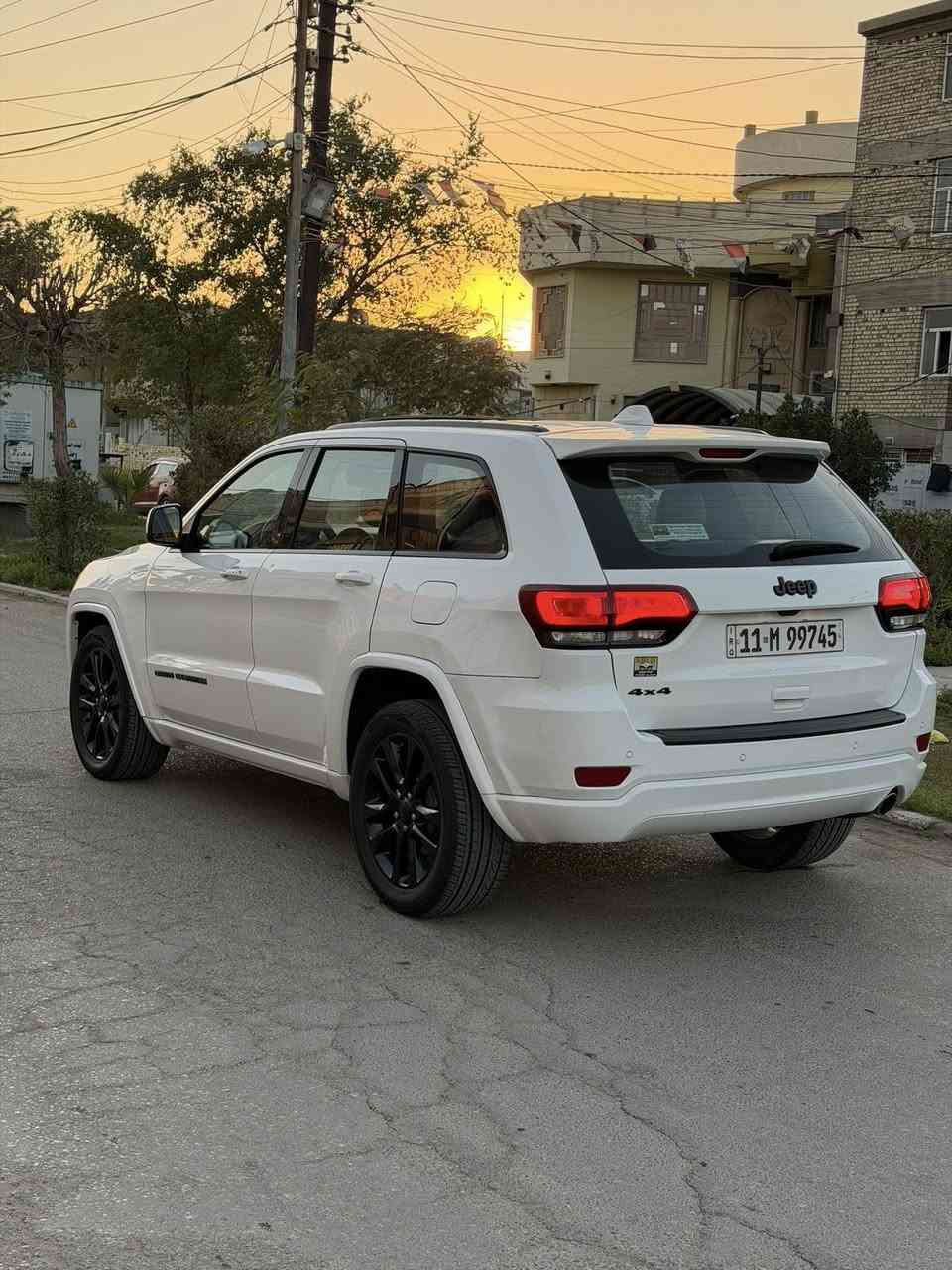 السلام عليكم جيب موديل 2020 لمتدد  معروضه 198 وبيه مجال بسيط جدا رقم بغداد دولي  تحويل مباشر مكينه 6 سلندر 3600 غير مفتوحه  كير كذالك غير مفتوح  سياره ماشيه 44 حقيقي تبريد ثلج صدر امامي خلفي جديد تخم تاير جديد سياره جاهزه كل نقص مابيه مواصفات سياره فول 1/1 سلايت روف بصمة تشغيل + تشغيل عن بعد شاشه كبيره صندوك كهرباء كشنات كهرباء + كراسي جلد توقف ذاتي أطفى وتشغيل بلازدحام  تبريد قطعتين تحكمات سترين  مري قلاب حساسات اماميه خلفيه رادرات بلمري بعد بيه هواي مواصفات (((( حادث سياره جاملغ وبنيد وبيه باب سائق توحيد لون  صور حادث مرفوقه ويه المنشور  ))))) مكان سياره بغداد الاستفسار *********** خاص مغلق شراي يتصل يالله
