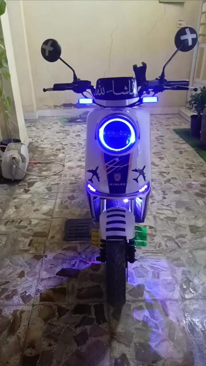 سلام عليكم
دراجة شحن نوعية R11 من شركة وينلي

موديل 2026

ملف الدراجة 2000 واط حقيقي 

تجي 5 بطاريات دبل 32 امبير حقيقي 

تايرهة يجي 12 90/90 تاير جبير 

سرعتهة 110 بالشاشة حقيقي 80 /75

دبلات غاز 

بريك امامي وخلفي هايدروليك 

اشاير رباعي + دبل اشارة 

الاشارات الاماميات لكزز

لايت زنون ابو 3 عدسات يصير قوي وبي سبع اللون كل شوي لون شكل 

بيهة نظام الرجوع الى الخلف (البك)

بيهة نظام 4 سرع 

هورن مميز 

وبيهة نظام تثبيت السرعة 

دراجة حجمهة جبير ومميزة عن باقي الدراجات وما متعوبة ونضيفة حيل الله شاهد 

السعر 585 وبيهة مجال للطيبين 

مكاني بغداد الرشاد قرب فلكة حي النصر


**إذا كنت صاحب هذا الإعلان وتريد حذفه لأي سبب، رجاءا أرسل رسالة إلى الدعم الفني**