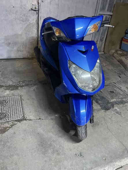 سلام أعليكم سكنس فحل كابريتر   لون مميز  جويتي مكينه بلاديه دراجه اتخبل شلعه او معدل نصبته اتخبل كامله مكمله  تايراته جديد امامي خلفي ما نقصه شي  دراجه بلاديه كلله  عنواني شهداء البياع  السعر 850 او بيه مجال بصيط او  مراوس بسكنس او عدله بلاديه  ***********
