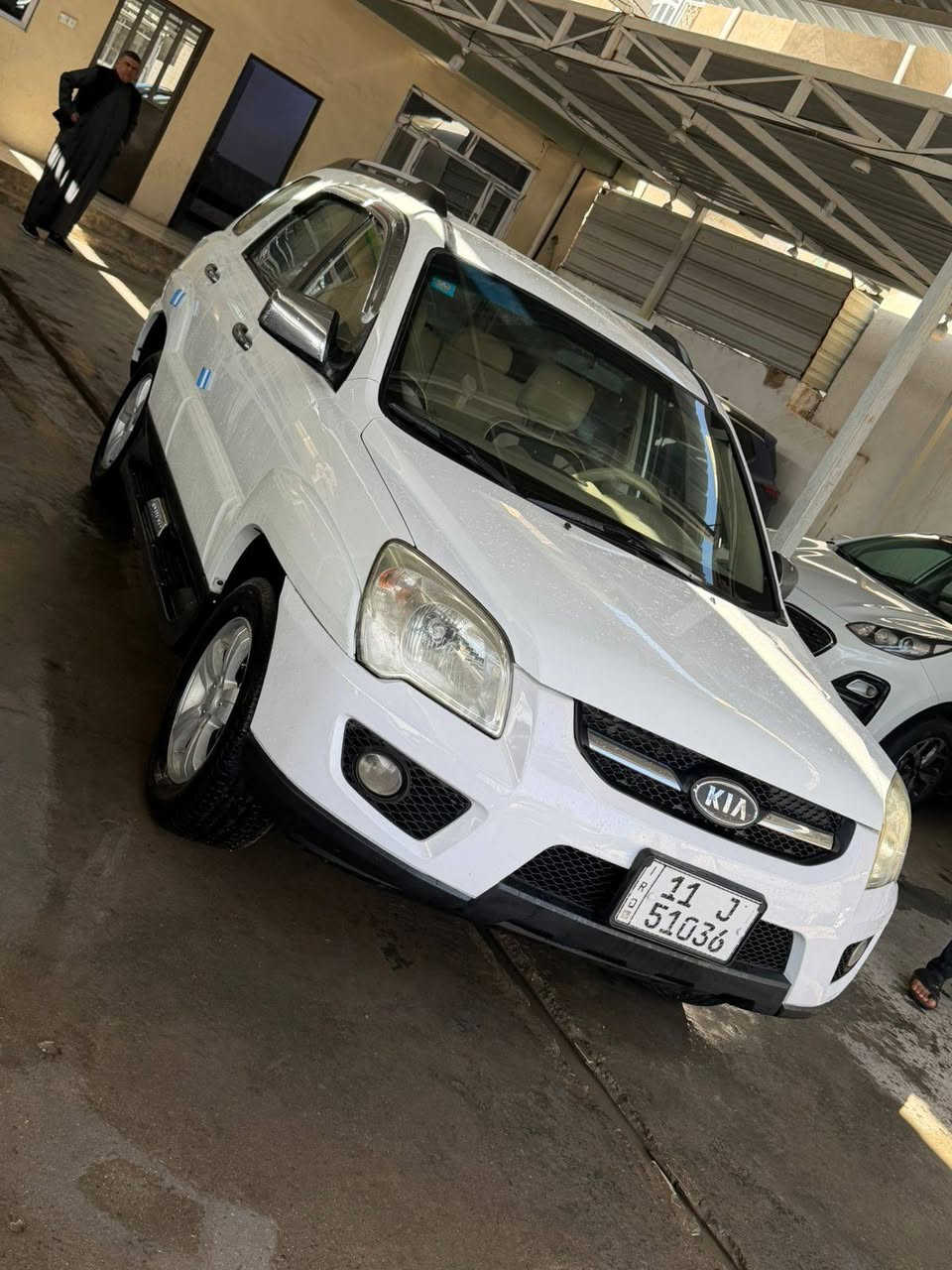 السلام عليكم للبيع او مراوس حسب القناعه سبورتج 2009 خليجي محرك 2000دوش بلادي ع الشركه داخل بيجي شاشع كامره رقم بغداد الدولي الجديد تحويل مباشر بيهه جاملغ مبدل بلادي بدون صبغ والقديم موجود بل صور والباقي كفاله حته من البارد السعر 122 بيهه مجال مكاني بغداد اليوسفيه ***********
