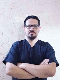 د. زيد فرحان • مجمع الشام الطبي • انزلاق غضروفي