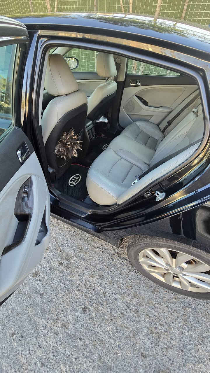 كيا اوبتما 2014 شكل 15
محرك 2400 gdi

وارد امريكي

فئة ex فول مواصفات

فتحة بانوراما 

كاميرا خلفيه

تدفئه وتبريد للكشنات الأمامية 

تدفئة مقود

تبريد قطعتين ثلج

كشنات أمامية كهربائية مع ذاكرتين لكشن السايق.

مرايات شفط.

مثبت سرعة

بغداد الدوره

موبايل ***********

السعر 118
