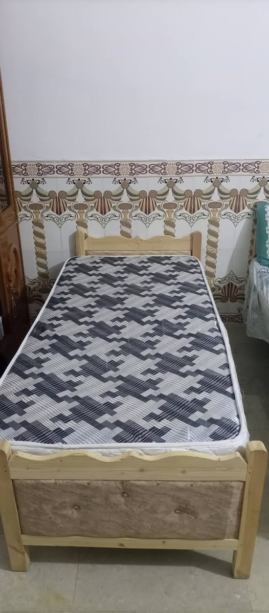 سلام عليكم
عندي 3 چربايات مع دوشك كامله+ميز دراسه+ زاوية كنتور 

3 چربايات بـ 100
ميز دراسه بـ 100

فقط بالنجف


**إذا كنت صاحب هذا الإعلان وتريد حذفه لأي سبب، رجاءا أرسل رسالة إلى الدعم الفني**
